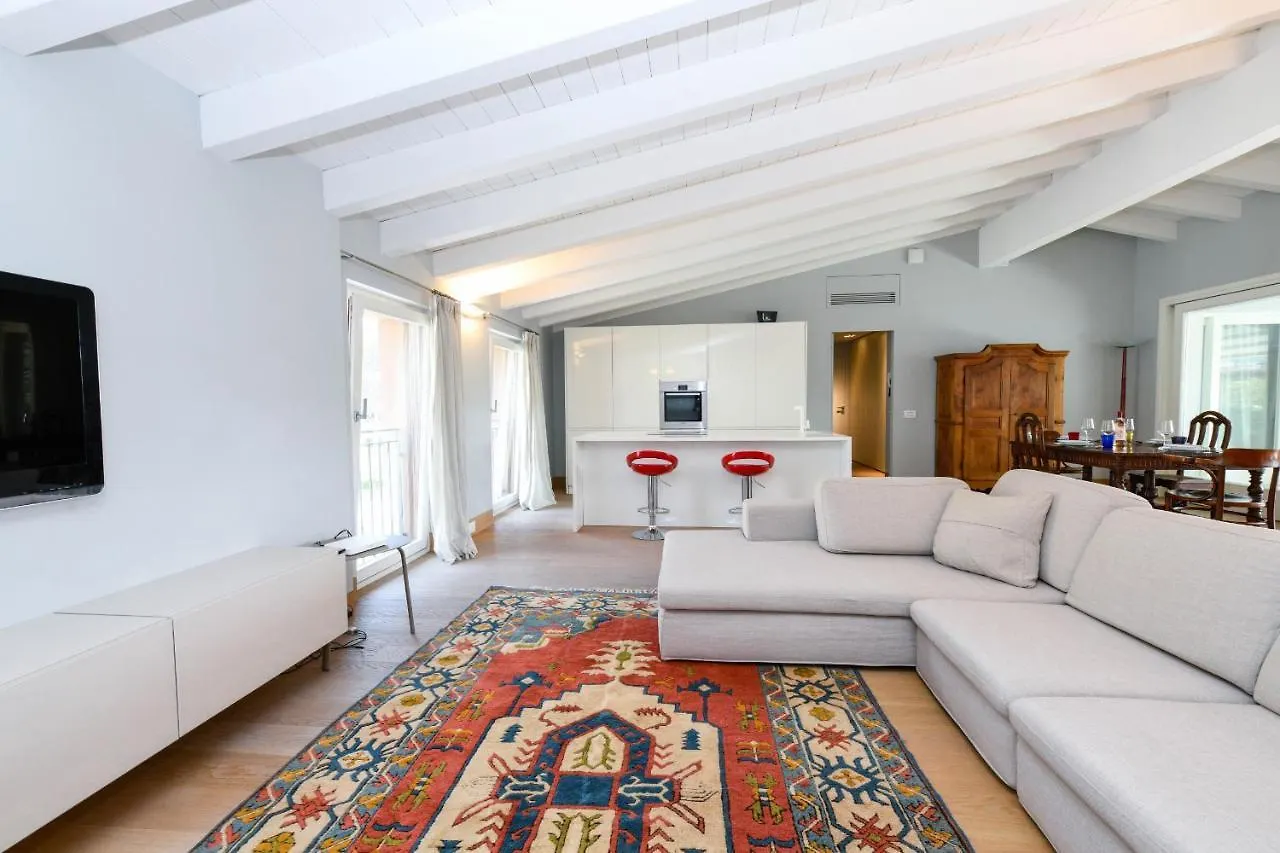 Fantoni Loft Daire Salò İtalya