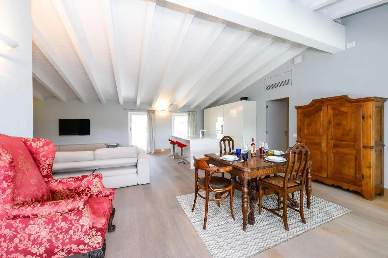 شقة Fantoni Loft سالو إيطاليا